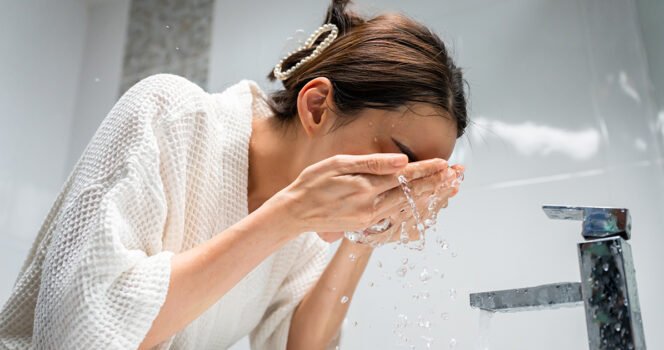 22-year-old goes viral for never washing her face