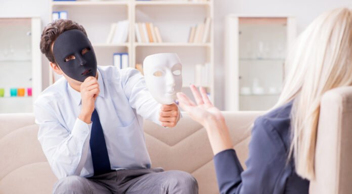 10 Things Narcissists Do When They Only Use You For Your Benefits