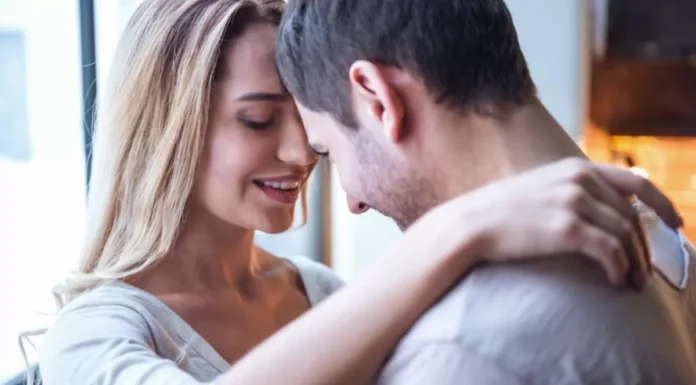 5 Things To Say in Bed That Turn a Man’s Mind On (Not Just His Body)