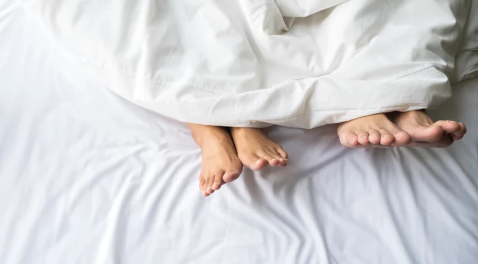 12 Things Woman Do When She is Comfortable and Happy in Intimacy