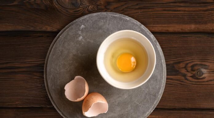 Wrong way to eat eggs can cost your life