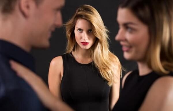 8 Things a Married Man Should Never Do With Another Woman