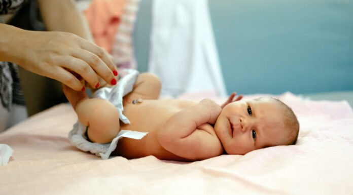 Expert tells parents to ask baby’s consent when changing diapers