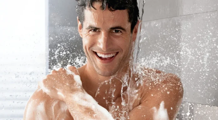 Stop Before You Step In The Tub Because These Five Common Shower Habits Could Actually Be Secretly Destroying Your Heart Health And Internal Circulation