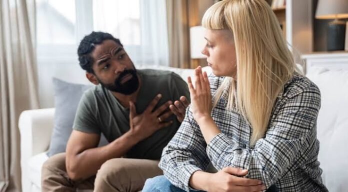 When a woman stops loving her partner: signs, emotions, and realities